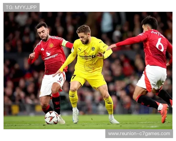 国际足坛风云再起 新赛季欧冠小组赛战况揭晓 热点赛事聚焦明星球员表现